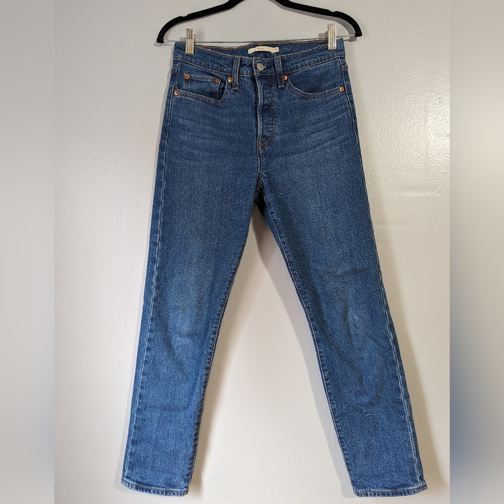 Levis Wedgie Straight Leg Jeans Medium Wash Women's 26 - Picture 3 of 7